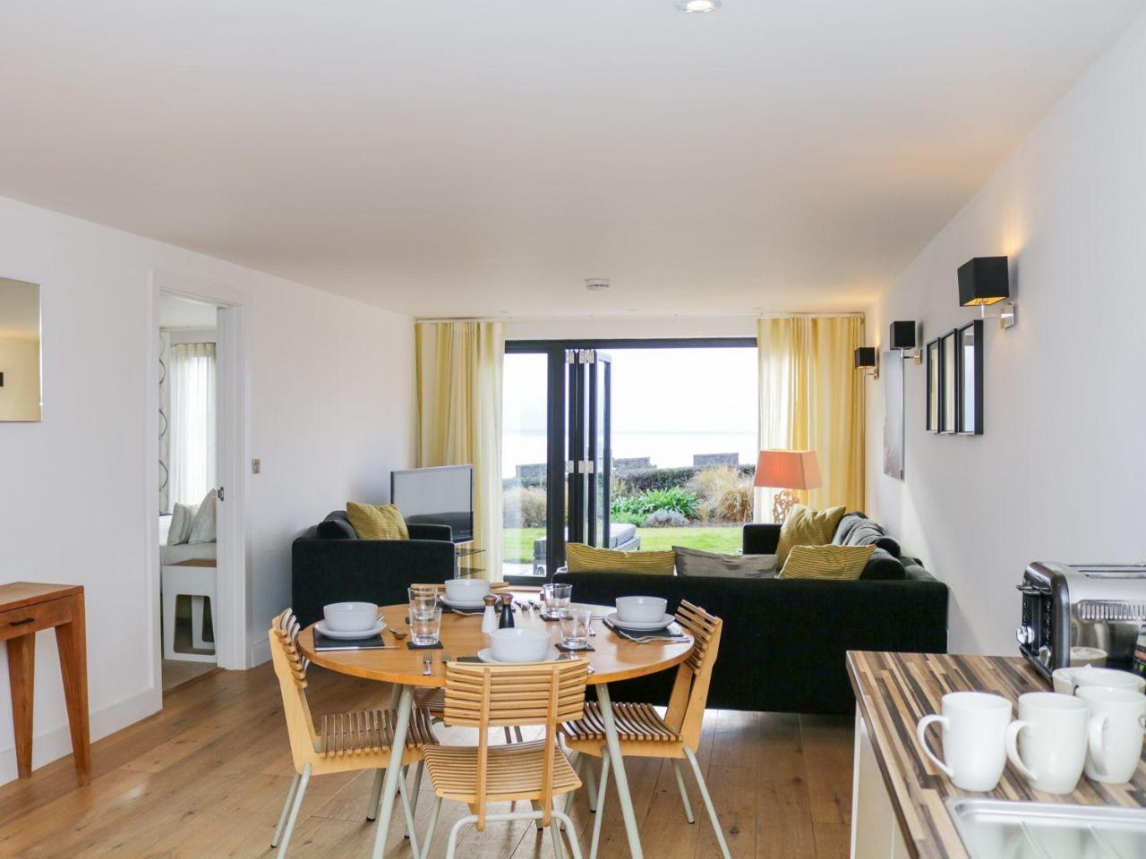 Gara Rock - Garden Apartment 7, Salcombe Exterior photo
