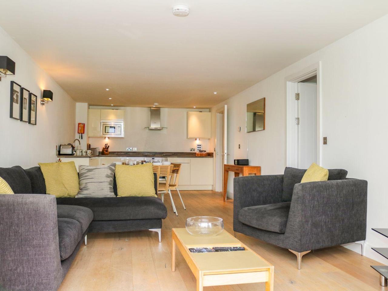 Gara Rock - Garden Apartment 7, Salcombe Exterior photo